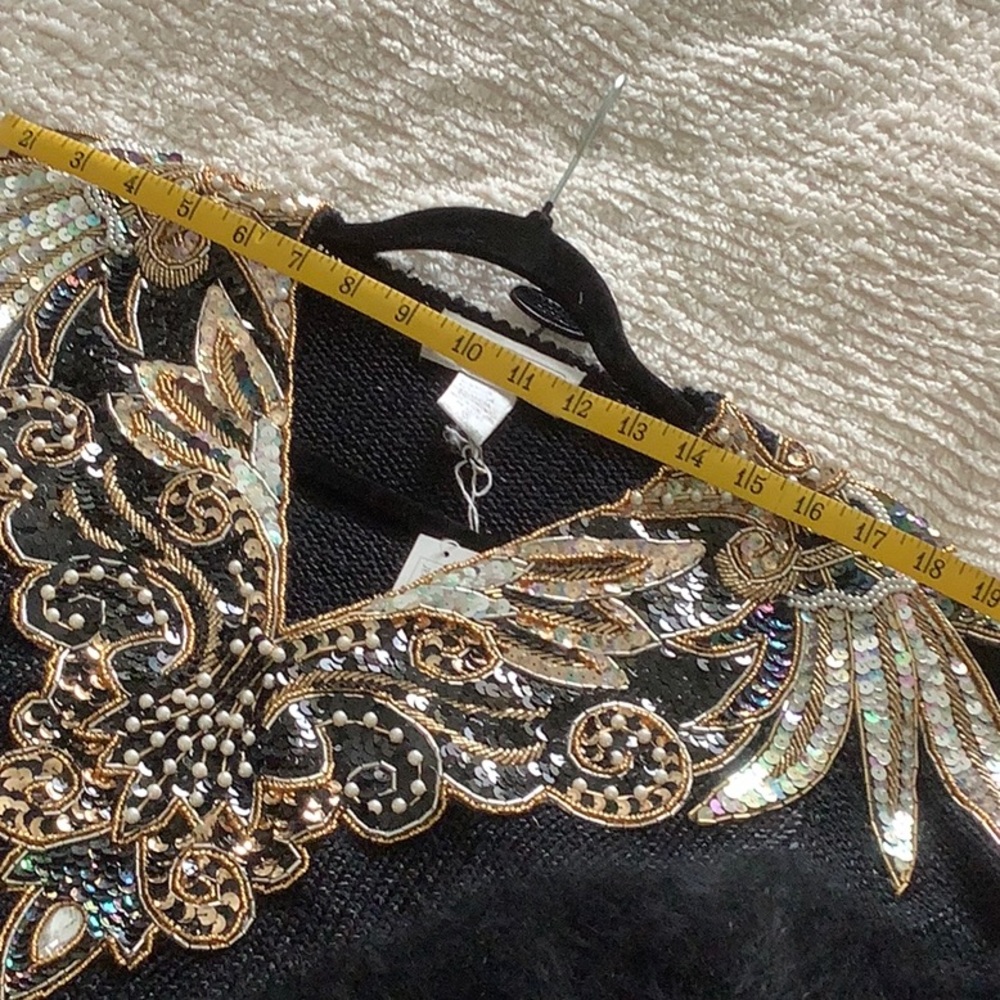 Vintage 90’s black gold Sequin Sweater - Picture 4 of 9